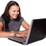Woman-with-computer